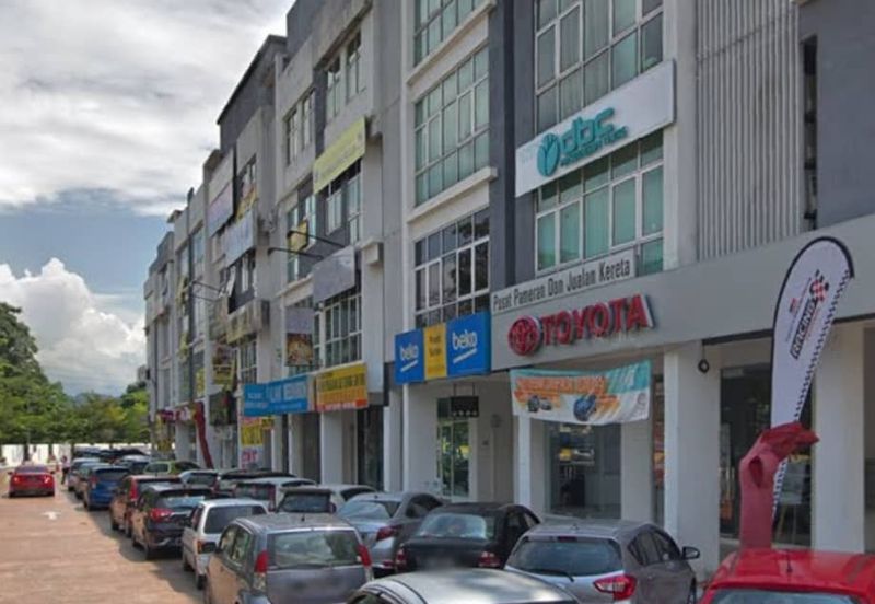 Ground Floor Unit in Boulevard Business Park For Rent