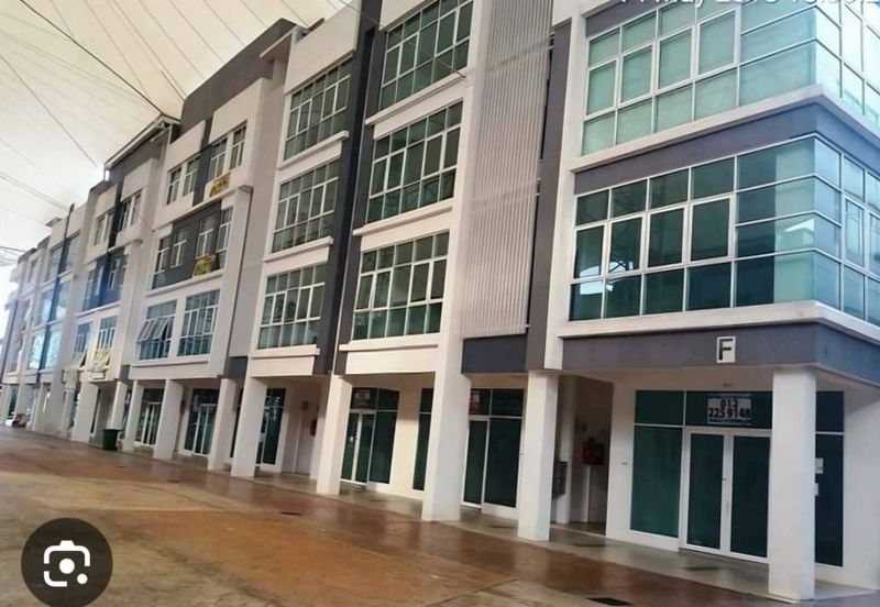 Ground Floor Unit in Boulevard Business Park For Rent