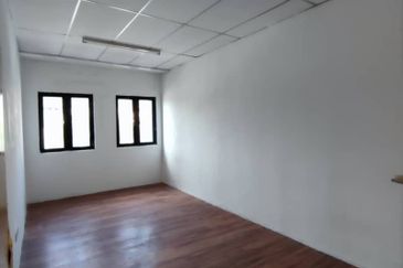 Fully Renovated Office in Jln Ipoh For Rent
