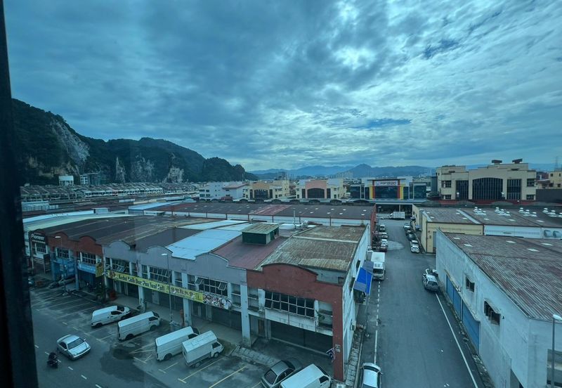 Taman Sri Batu Caves