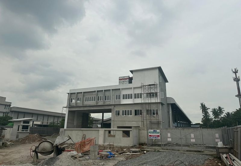 Taman Platinum Rawang Selangor 3 Storey Semi D Factory For Sale