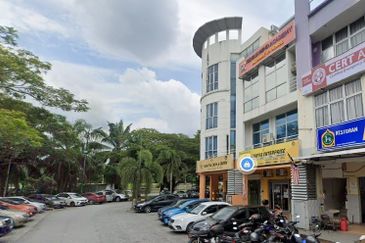Prima Biz Hub, Taman Tasik Prima
