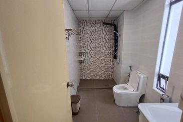 Rivercity Condominium