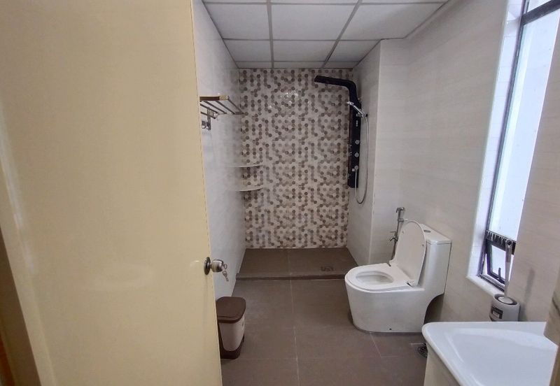 Rivercity Condominium