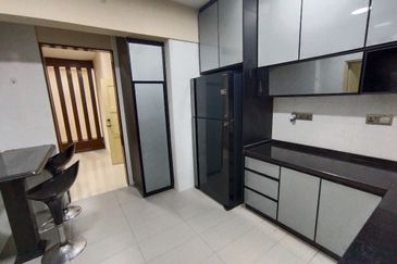 Rivercity Condominium