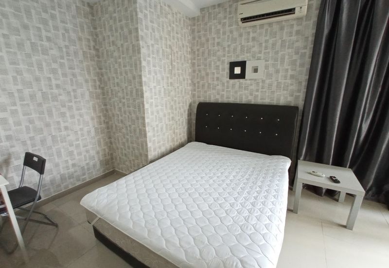 Rivercity Condominium