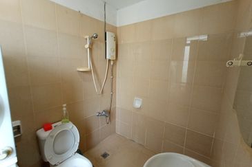 Rivercity Condominium