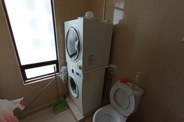 Rivercity Condominium