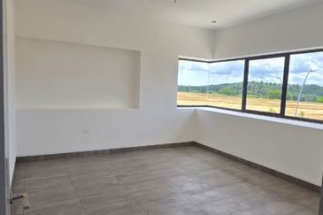 Elmina Business Park