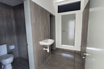 Elmina Business Park