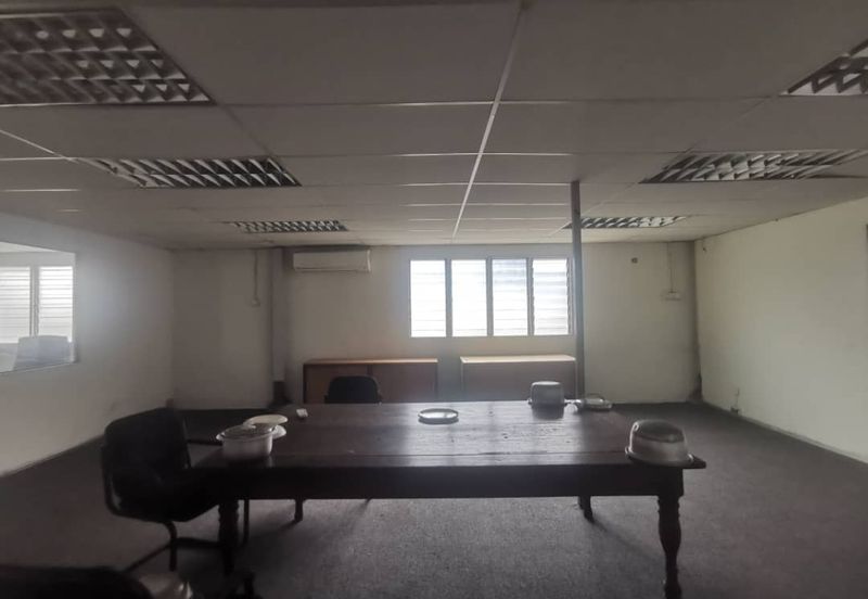 Jalan Bukit Cherakah