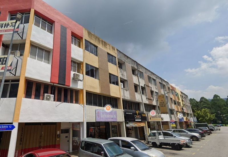 4 STOREY SHOPLOT FACING MAIN ROAD @ TAMAN DAYA 