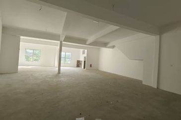 2 Storey Shoplot @ Tmn Velox, Rawang for Sale !