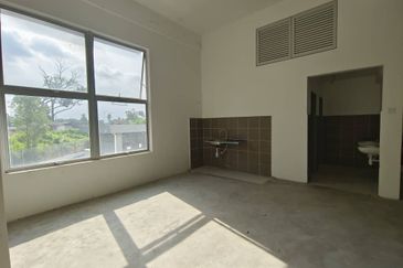 2 Storey Shoplot @ Tmn Velox, Rawang for Sale !