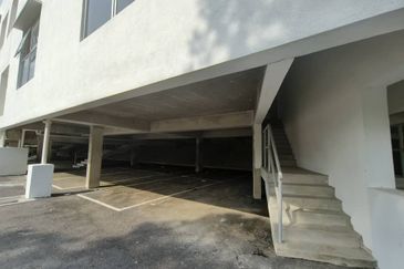 2 Storey Shoplot Ground Floor @ Jalan Prima, Tmn Velox FOR RENT !