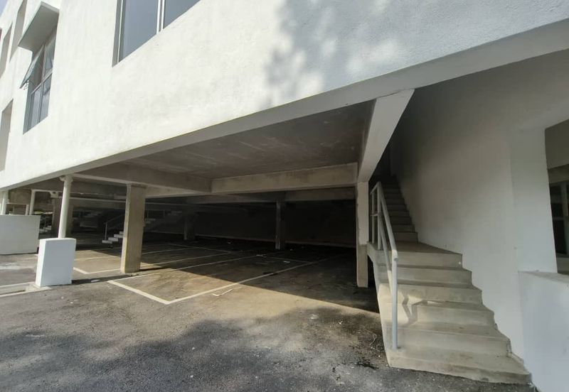 2 Storey Shoplot Ground Floor @ Jalan Prima, Tmn Velox FOR RENT !