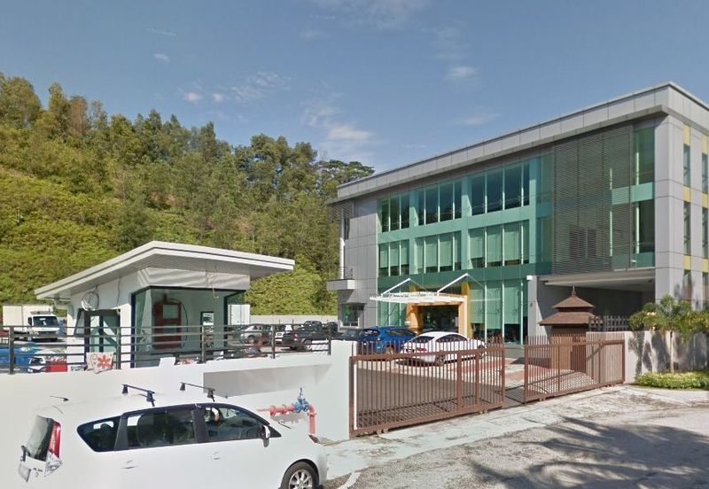 Kaw Industri Taman Eshan, Tmn Eshan. 4-Store Detached Office Factory