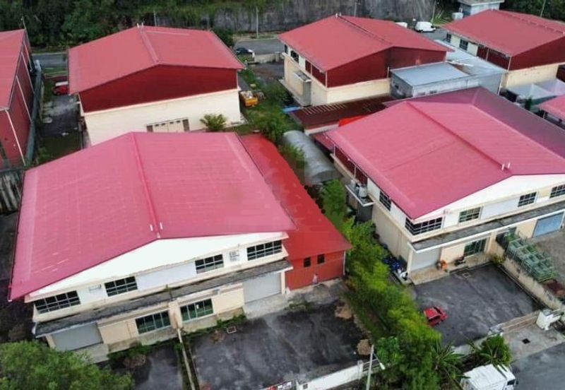 1.5 Storey Semi-D Factory @ Kaw Perindustrian Rawang Perdana For Rent.