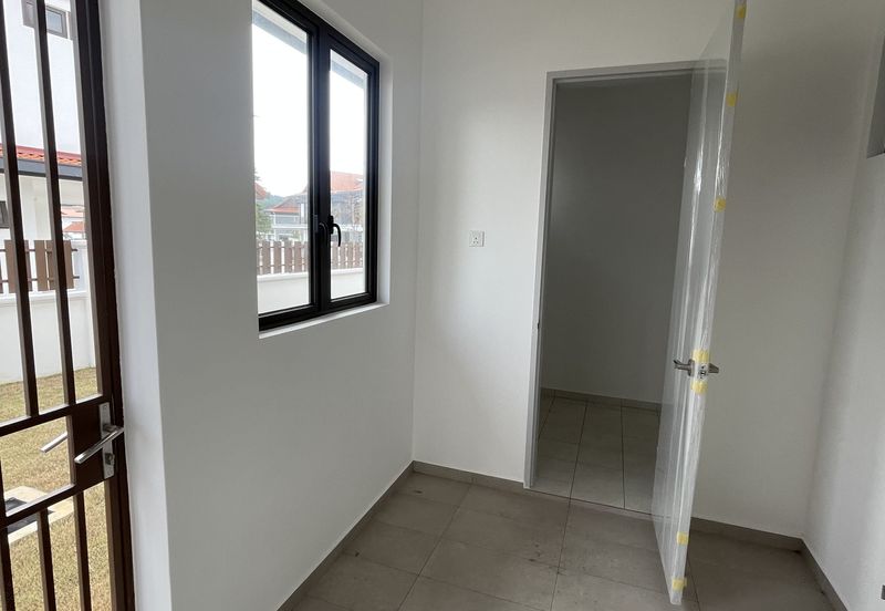 Serambi Villa Setia Alam Sari