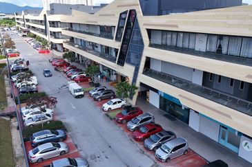 Ecohill Walk Mall, Setia Ecohill