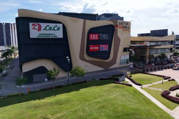 Ecohill Walk Mall, Setia Ecohill