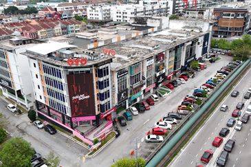 Bangi Sentral Corner Lot Prime Location for Investment 5 Floors with Lift