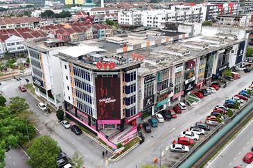 Bangi Sentral Corner Lot Prime Location for Investment 5 Floors with Lift