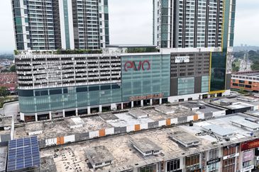 Bangi Sentral Corner Lot Prime Location for Investment 5 Floors with Lift