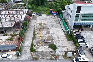 Prime Commercial Land for Rent at Ampang Utama Facing Mainroad