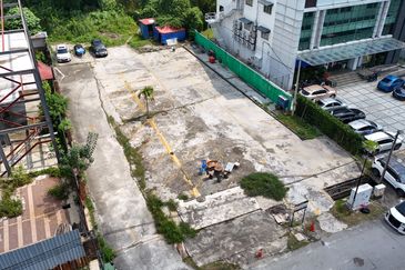 Prime Commercial Land for Rent at Ampang Utama Facing Mainroad