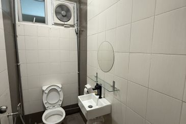 Saville @ Melawati Service Residence