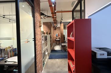 Saville @ Melawati Service Residence