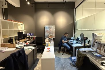 Saville @ Melawati Service Residence