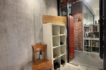 Saville @ Melawati Service Residence