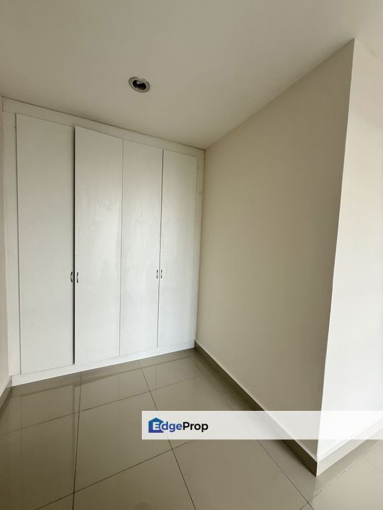 Suasana Lumayan Condominium 1142sf Facing Tasik Mid Floor , Kuala Lumpur, Cheras