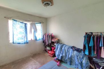 [Tingkat 2 + 750 sqft] Apartment Seksyen 24, Shah 