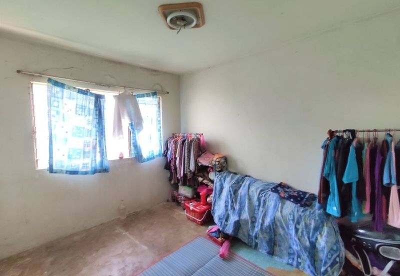 [Tingkat 2 + 750 sqft] Apartment Seksyen 24, Shah 