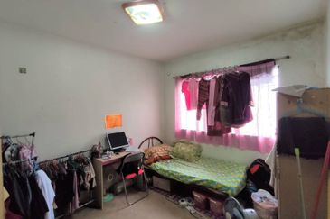 [Tingkat 2 + 750 sqft] Apartment Seksyen 24, Shah 