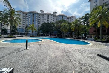 Tasik Heights Apartment