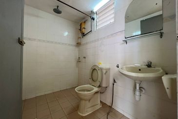 Tasik Heights Apartment