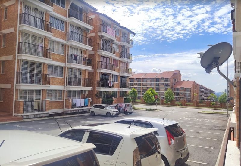 Villa Residence @ Goodview Heights