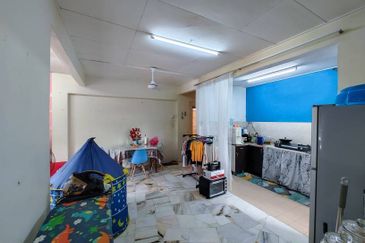 Astana Alam Apartment