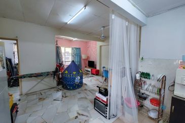 Astana Alam Apartment