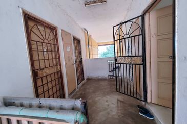 Astana Alam Apartment