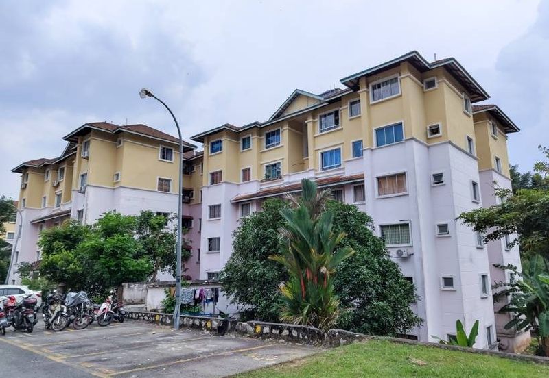 Astana Alam Apartment