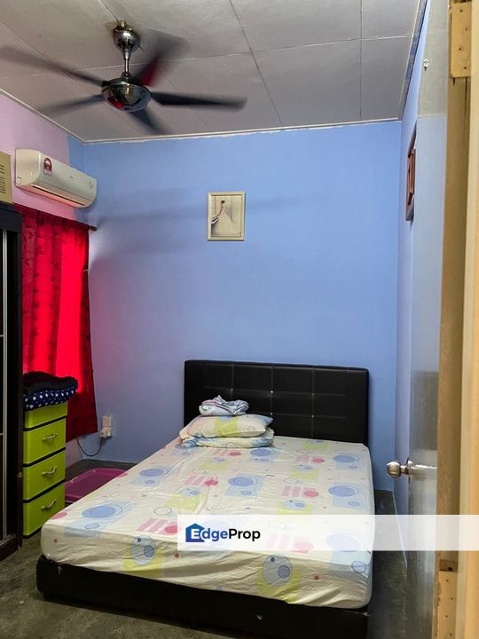 Top Floor Low Cost Apartment Seri Pulai, Balakong, Seri Kembangan, Selangor, Balakong