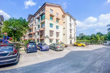 Apartment Indah, Damansara Damai