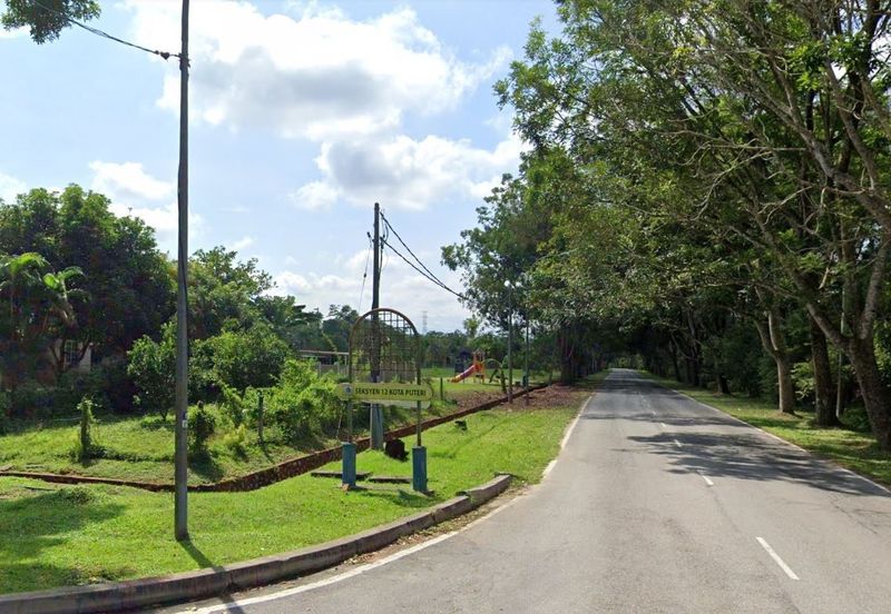 Kota Puteri, Batu Arang