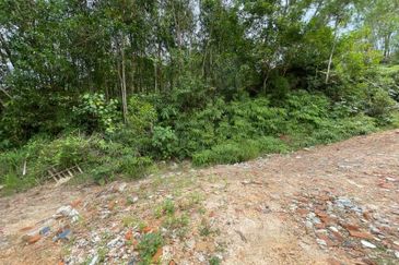 Putra Hill Residency