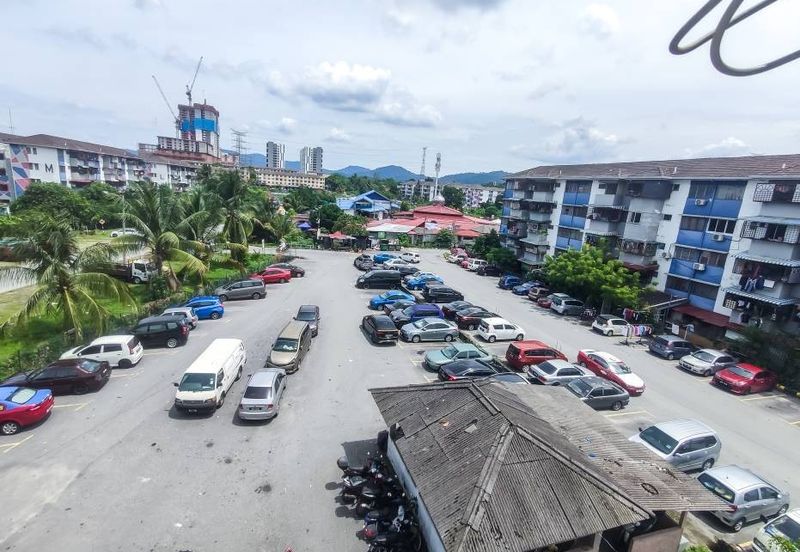 Apartment Taman Pinggiran Batu Caves